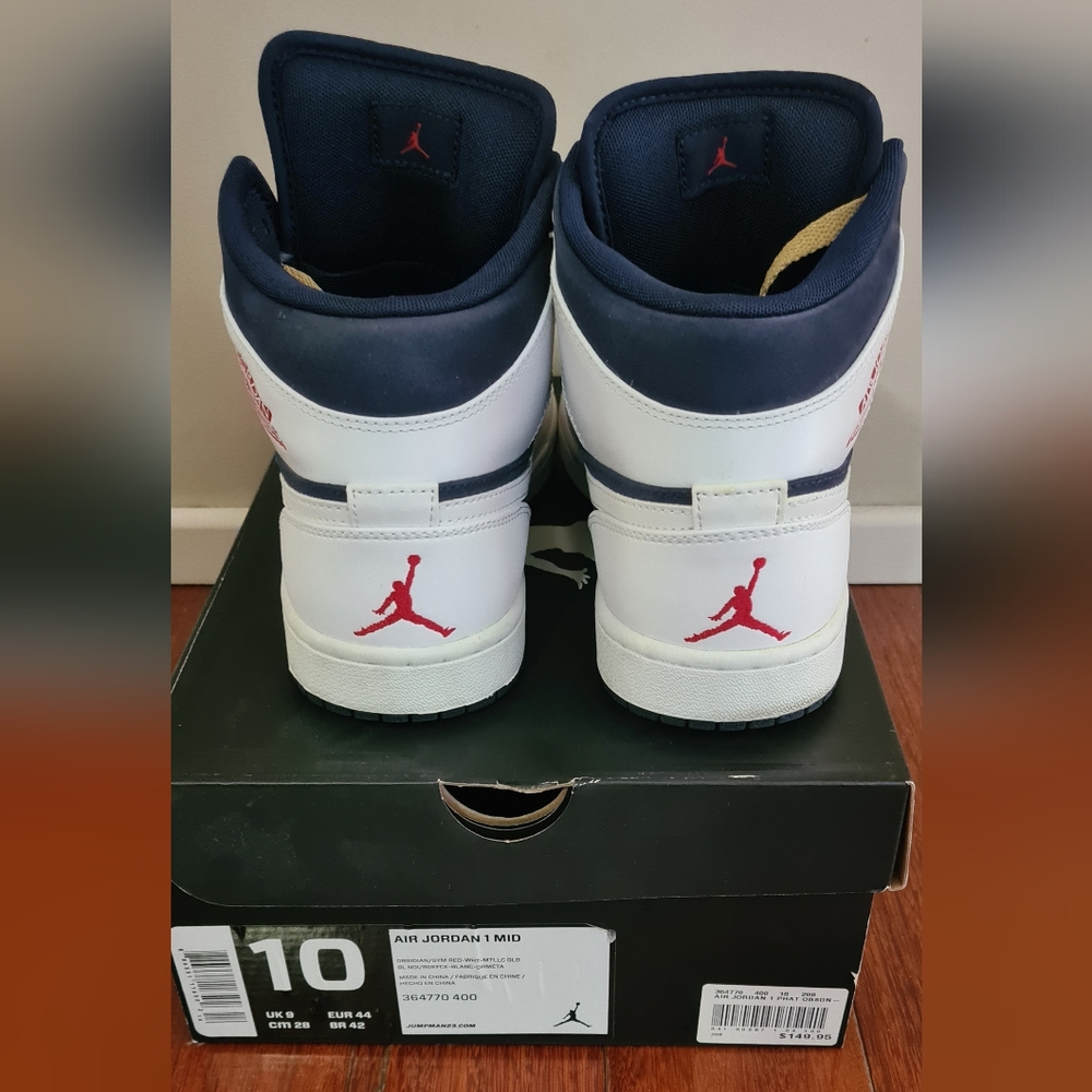 Jordan 1 mid size 10 Men's - Picture 2 of 4